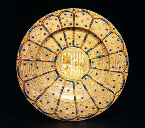 Example of Lustreware Pottery. Image courtesy of VAwebteam through creative commons.